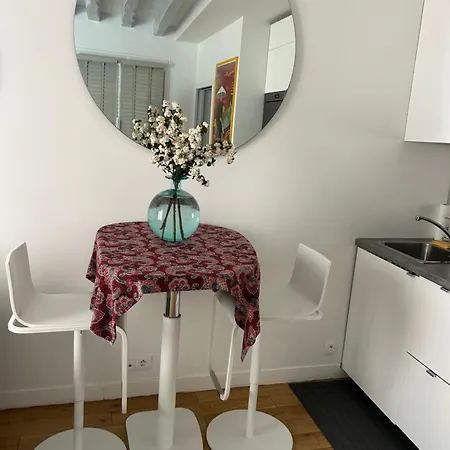 Cosy Flat In Le Marais * Paris